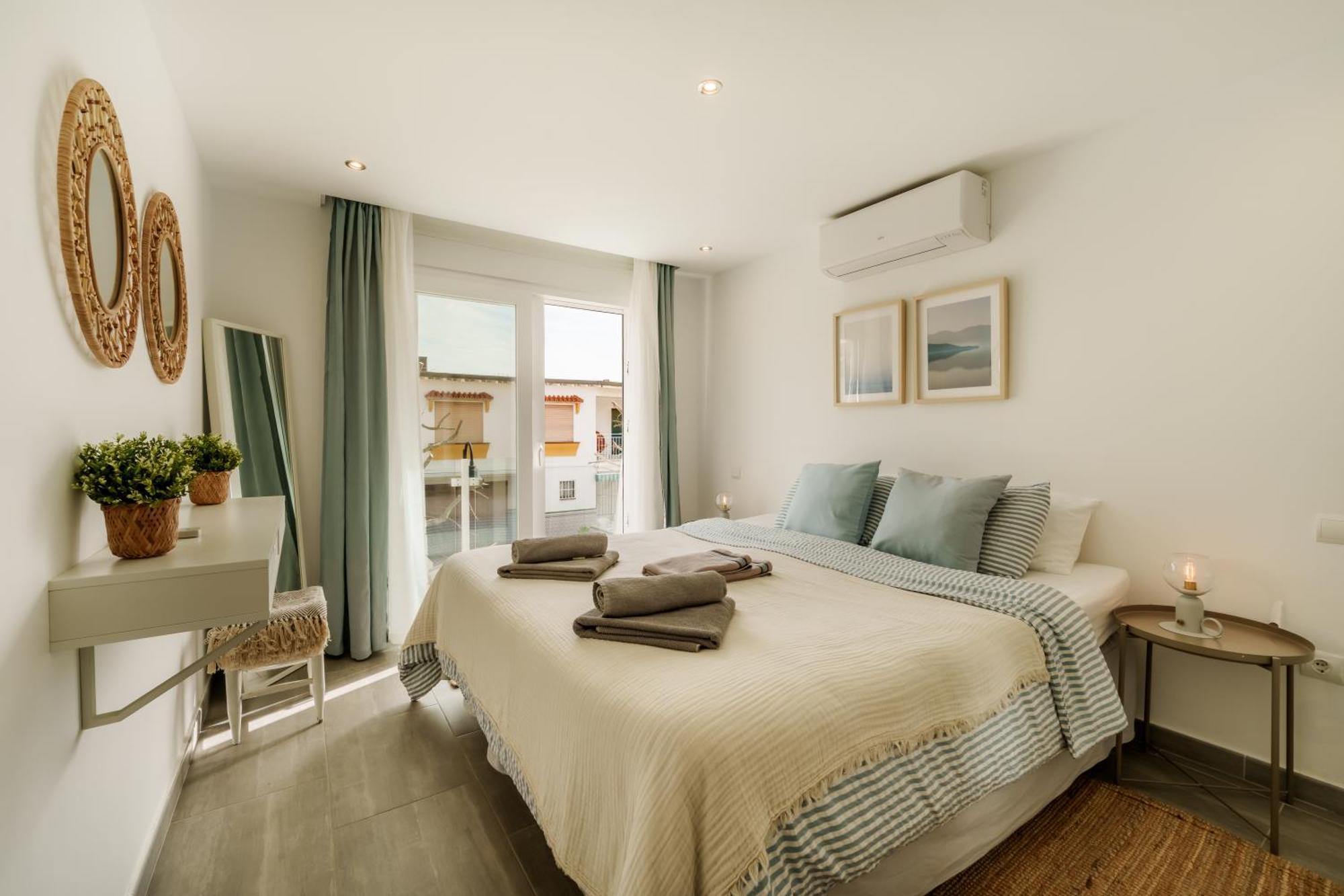 La Familia Beach House La Cala Ла-Кала-де-Міхас Номер фото