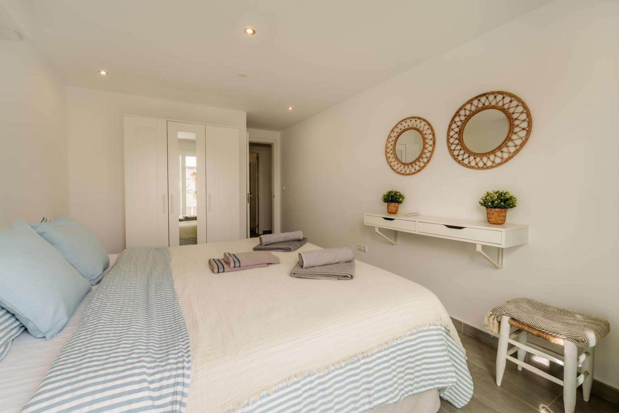 La Familia Beach House La Cala Ла-Кала-де-Міхас Номер фото